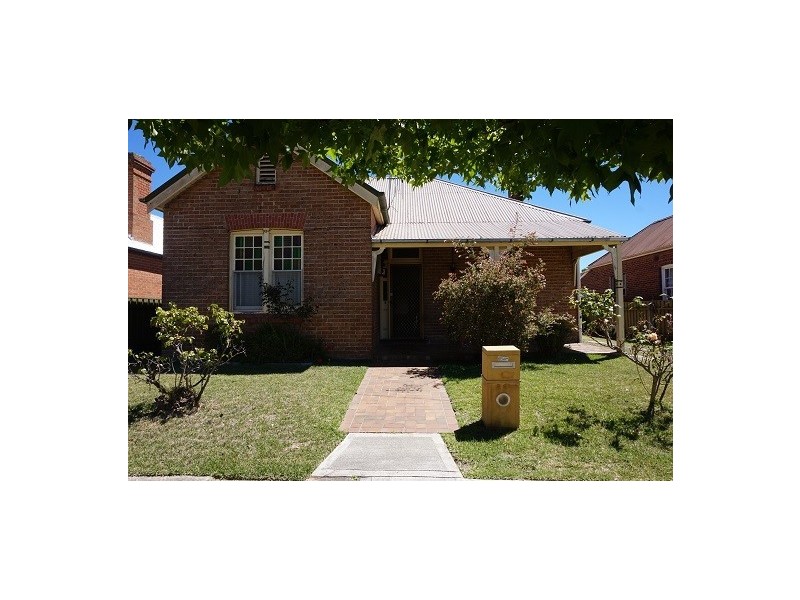 12 Park Street, Goulburn NSW 2580