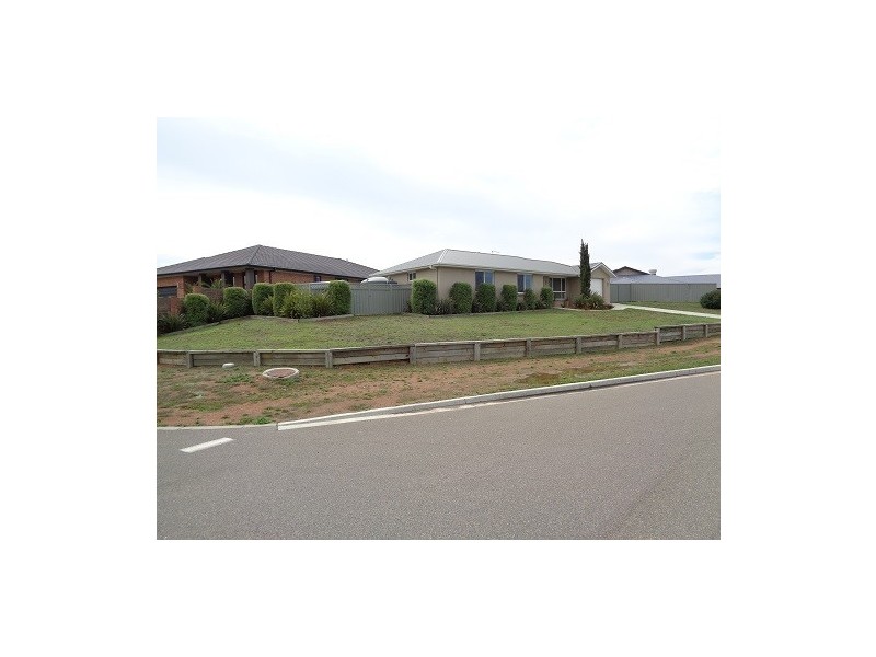 1 St Aubyn Road, Goulburn NSW 2580