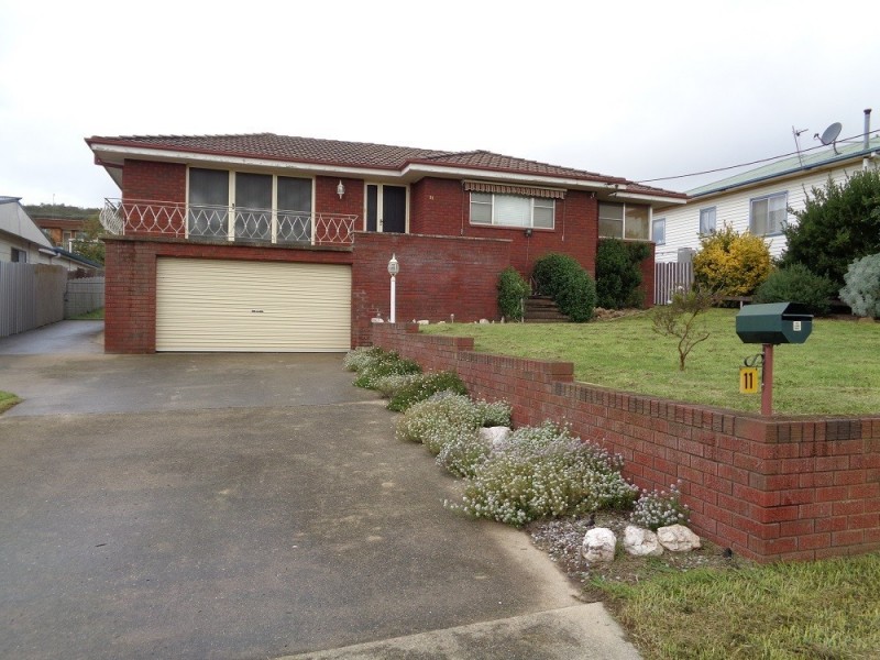 11 Emma Street, Goulburn NSW 2580
