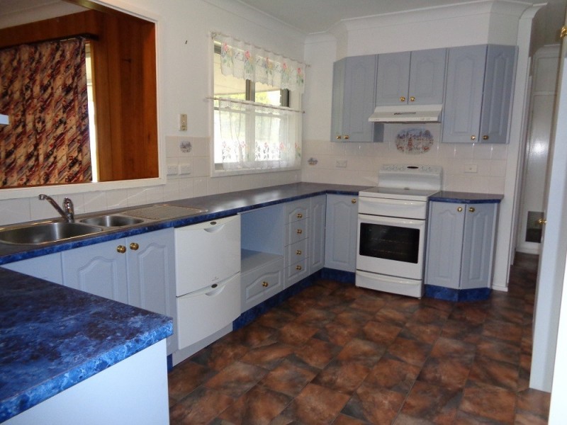 11 Emma Street, Goulburn NSW 2580