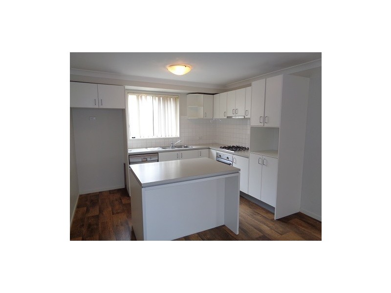 11 Stombuco Place, Goulburn NSW 2580