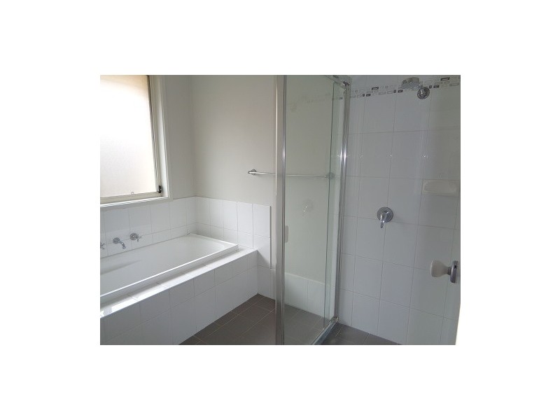 11 Stombuco Place, Goulburn NSW 2580