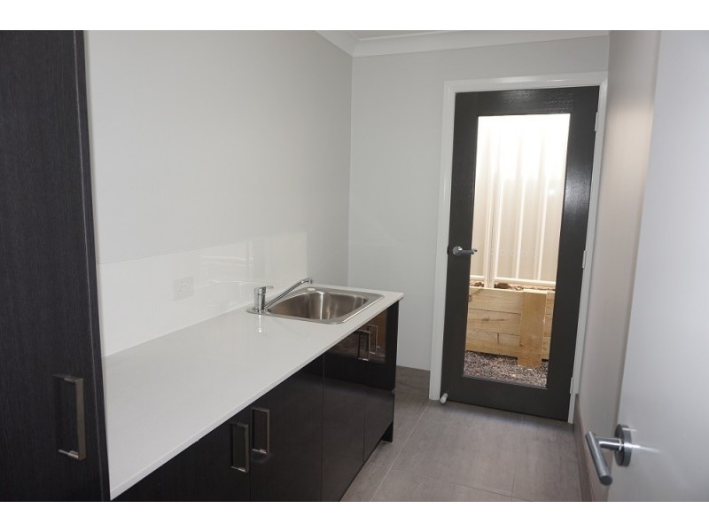 2 Tweedie Street, Goulburn NSW 2580