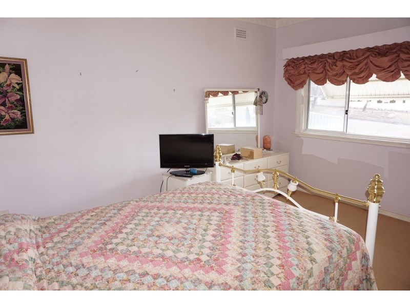 8 Princes Avenue, Goulburn NSW 2580