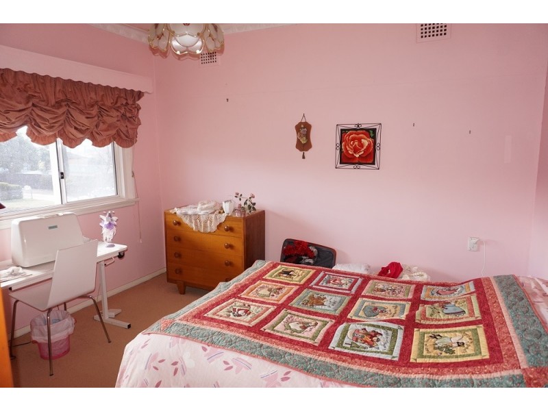 8 Princes Avenue, Goulburn NSW 2580