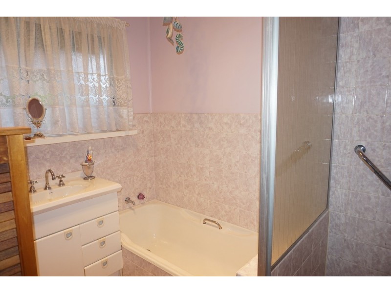 8 Princes Avenue, Goulburn NSW 2580