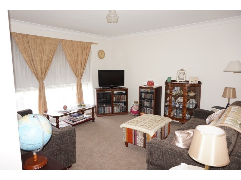 26 Barry Crescent, Goulburn NSW 2580