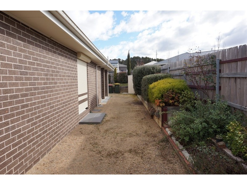 26 Barry Crescent, Goulburn NSW 2580