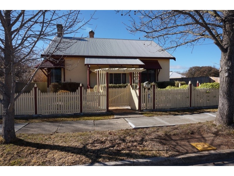 17 Park Street, Goulburn NSW 2580