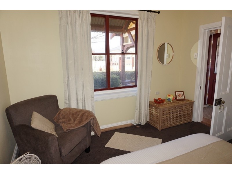 17 Park Street, Goulburn NSW 2580