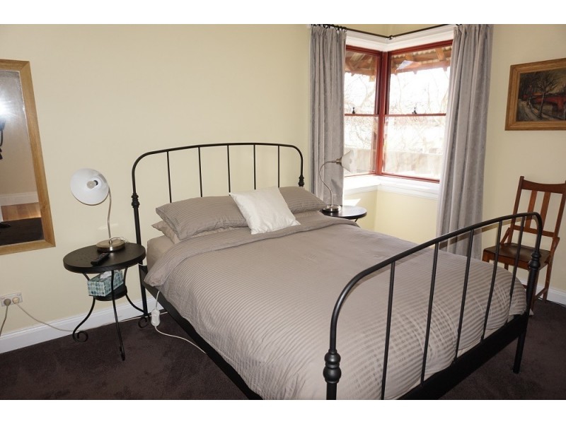 17 Park Street, Goulburn NSW 2580