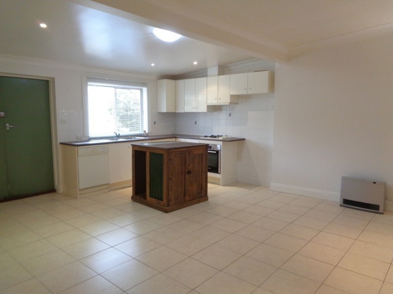 8 Australia Street, Goulburn NSW 2580