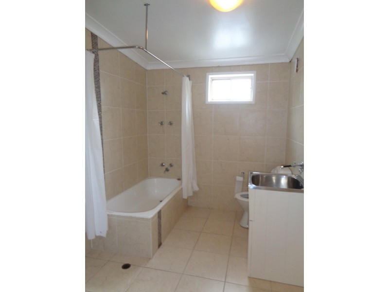 8 Australia Street, Goulburn NSW 2580