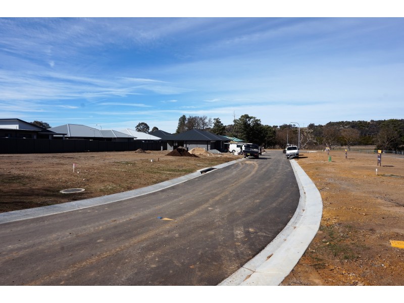 Lot 104,24 Wollondilly Avenue, Goulburn NSW 2580