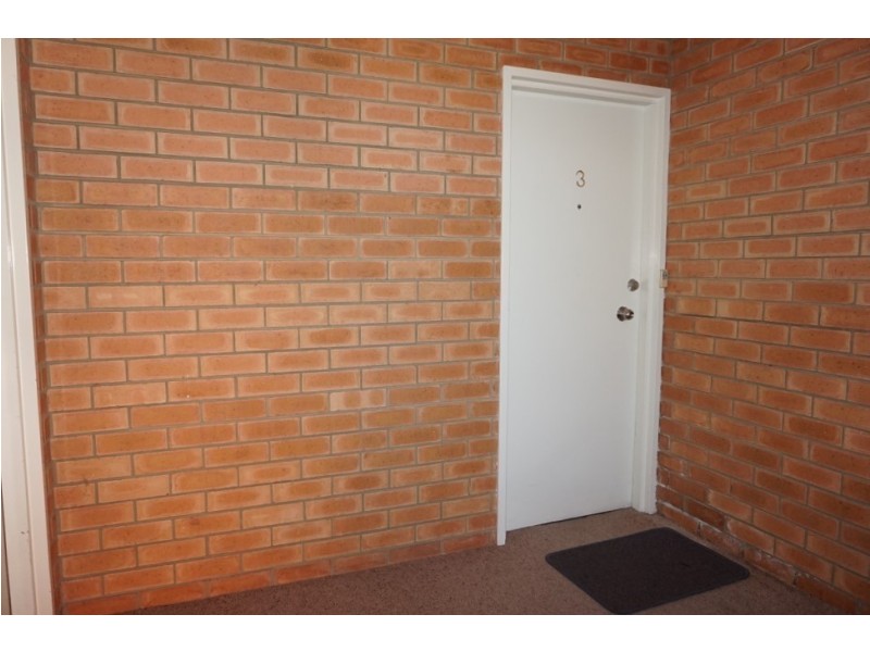 3/33 Ottiwell Street, Goulburn NSW 2580