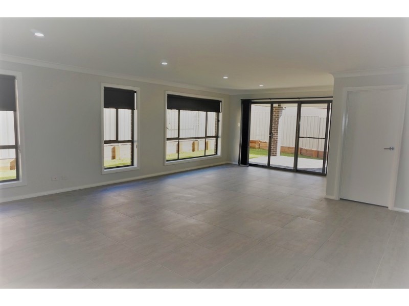 62 Kidd Circuit, Goulburn NSW 2580