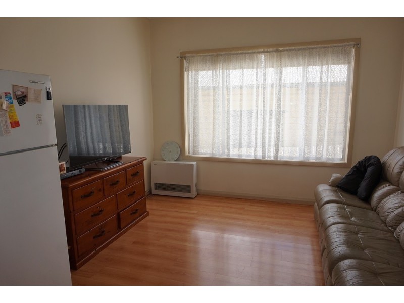 166 Clinton Street, Goulburn NSW 2580