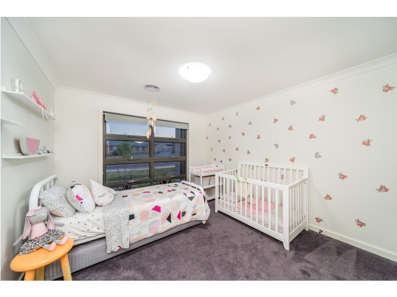 6 Lucas Close, Goulburn NSW 2580