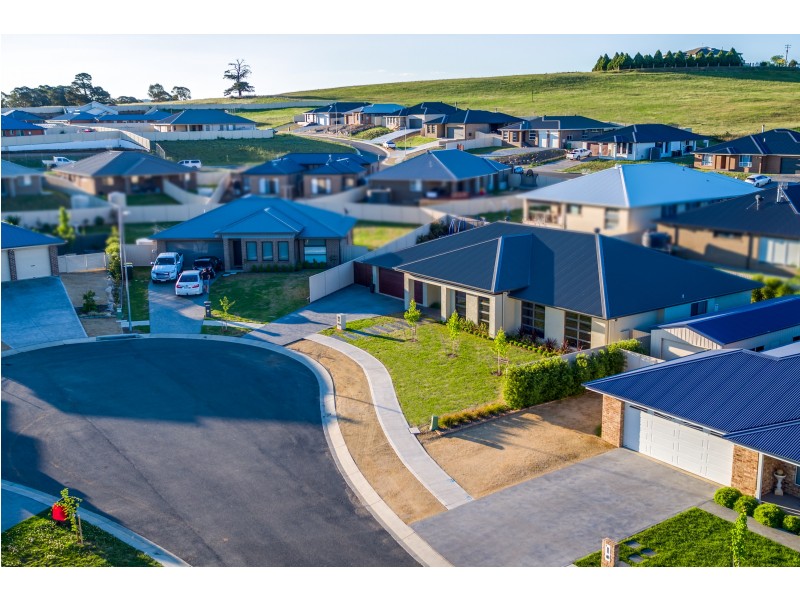 6 Lucas Close, Goulburn NSW 2580