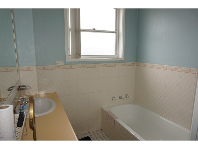 4/72 Lagoon Street, Goulburn NSW 2580