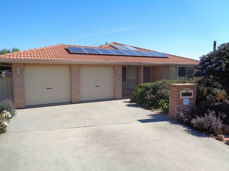 12 Dimitri Street, Goulburn NSW 2580