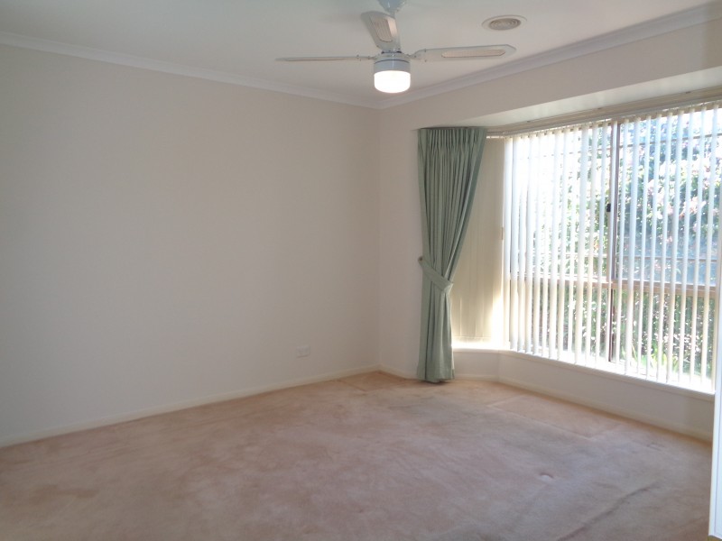 12 Dimitri Street, Goulburn NSW 2580