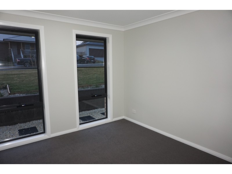 57 Kidd Circuit, Goulburn NSW 2580