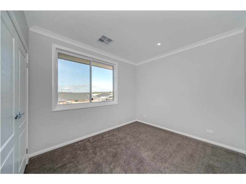 55 Kidd Circuit, Goulburn NSW 2580