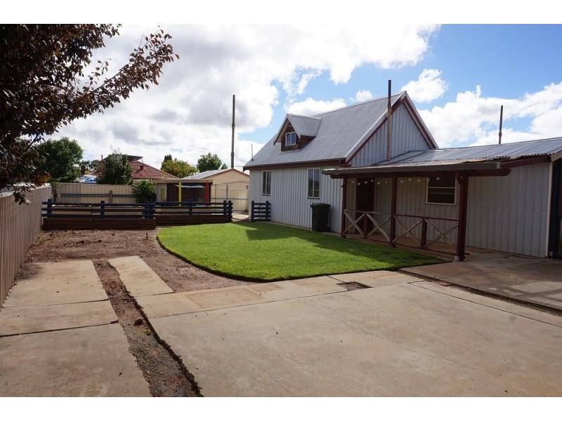 17 Princes Avenue, Goulburn NSW 2580