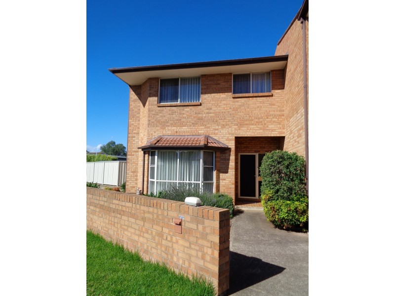 4/72 Lagoon Street, Goulburn NSW 2580