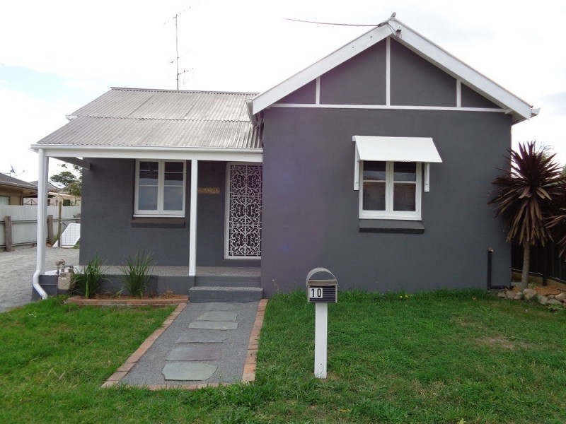 10 Furner Street, Goulburn NSW 2580