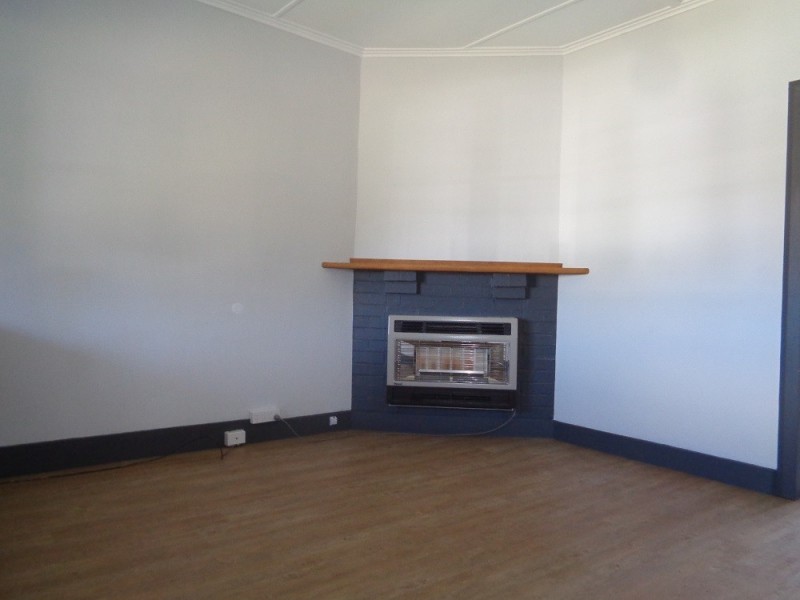 10 Furner Street, Goulburn NSW 2580