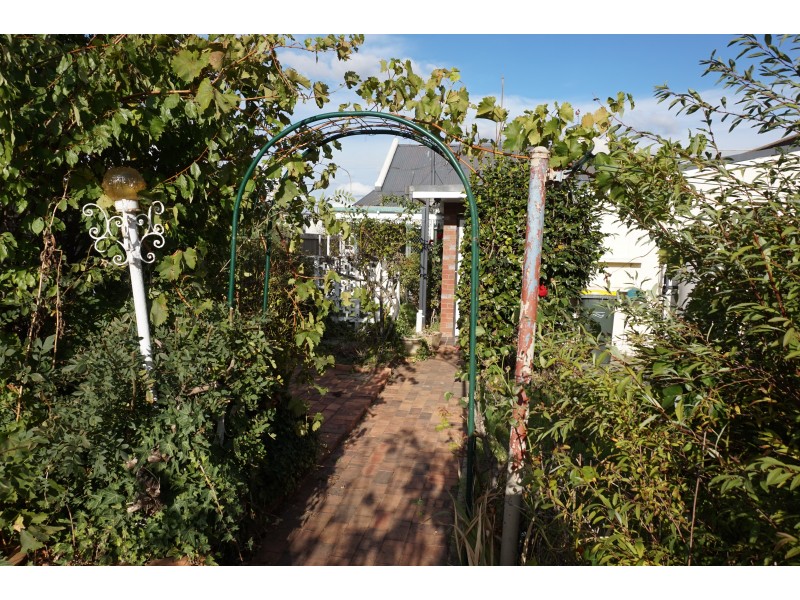416 Auburn Street, Goulburn NSW 2580
