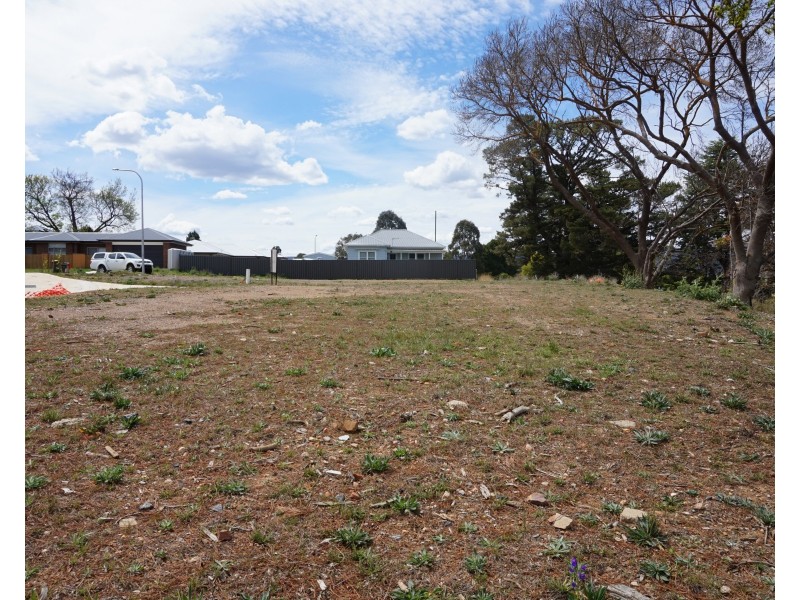 26 Huxtable Place, Goulburn NSW 2580