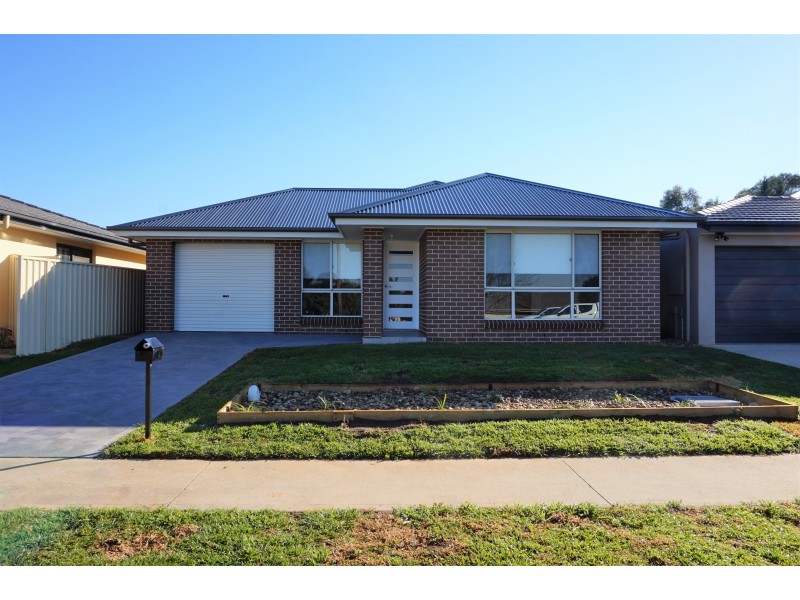 50 Gourock Avenue, Goulburn NSW 2580