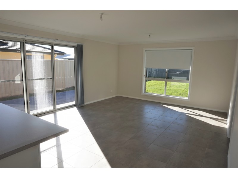 50 Gourock Avenue, Goulburn NSW 2580