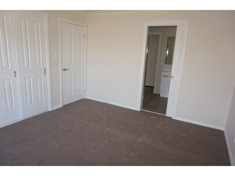 50 Gourock Avenue, Goulburn NSW 2580