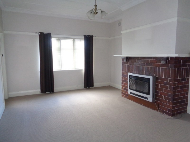109 Clinton Street, Goulburn NSW 2580