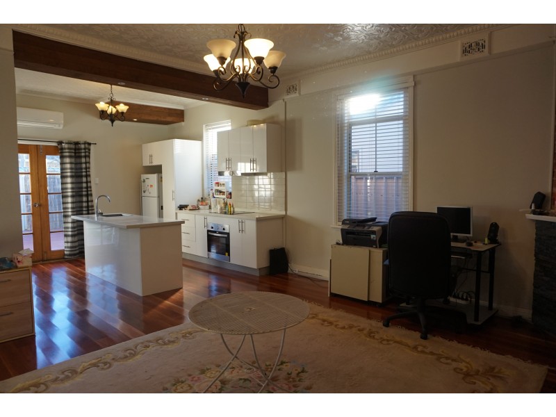 10 Upper Sterne Street, Goulburn NSW 2580