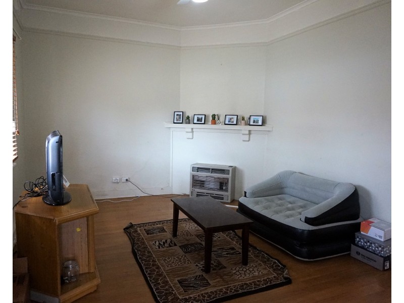 11a Park Street, Goulburn NSW 2580