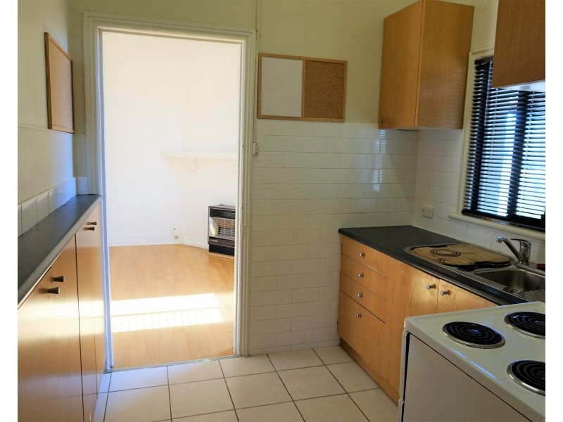 11a Park Street, Goulburn NSW 2580