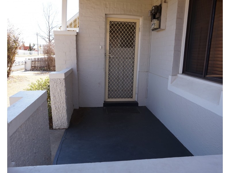 11a Park Street, Goulburn NSW 2580