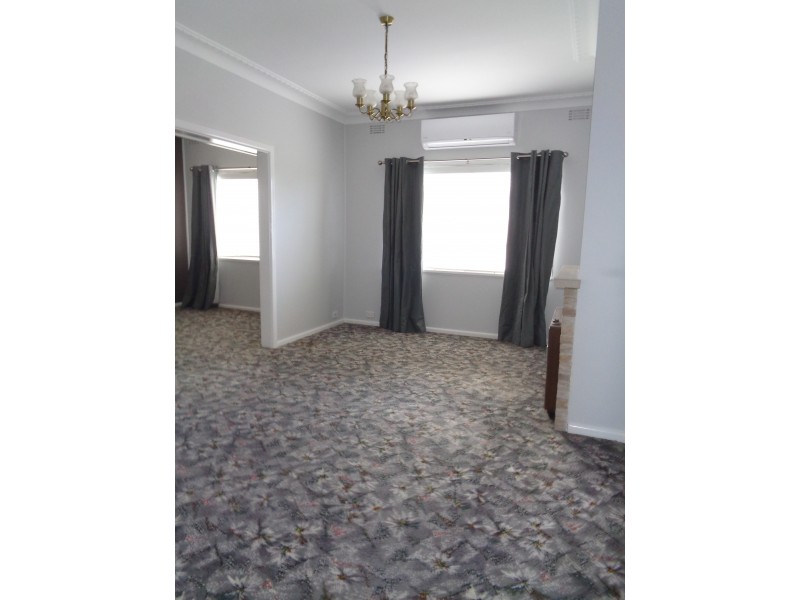 4 Godfrey Street, Goulburn NSW 2580