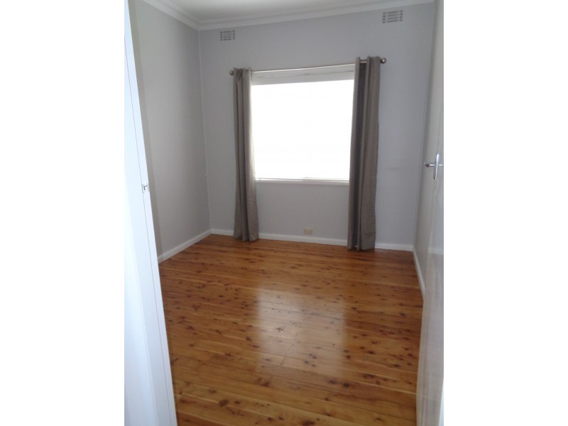 4 Godfrey Street, Goulburn NSW 2580