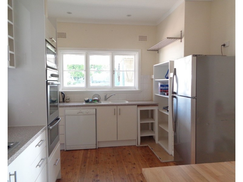 252 Combermere Street, Goulburn NSW 2580