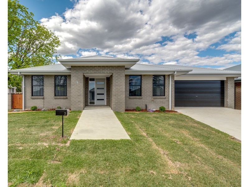 3 Huxtable Place, Goulburn NSW 2580
