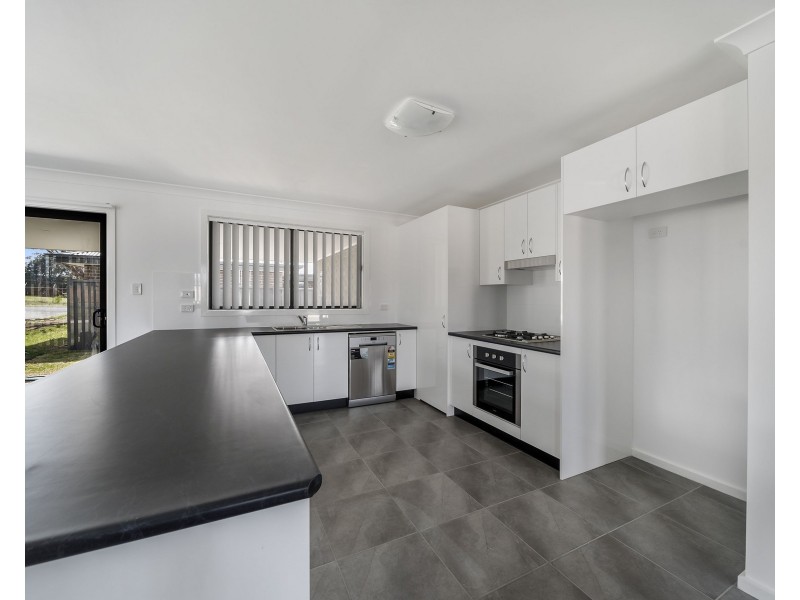 3 Huxtable Place, Goulburn NSW 2580