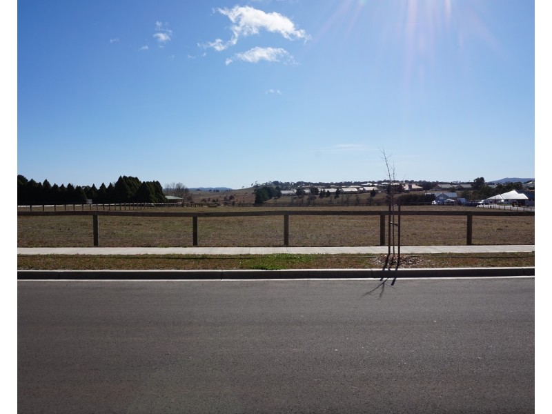 68 Sanctuary Drive, Goulburn NSW 2580