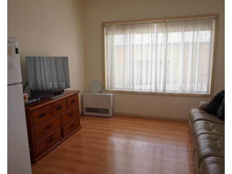 166 Clinton Street, Goulburn NSW 2580