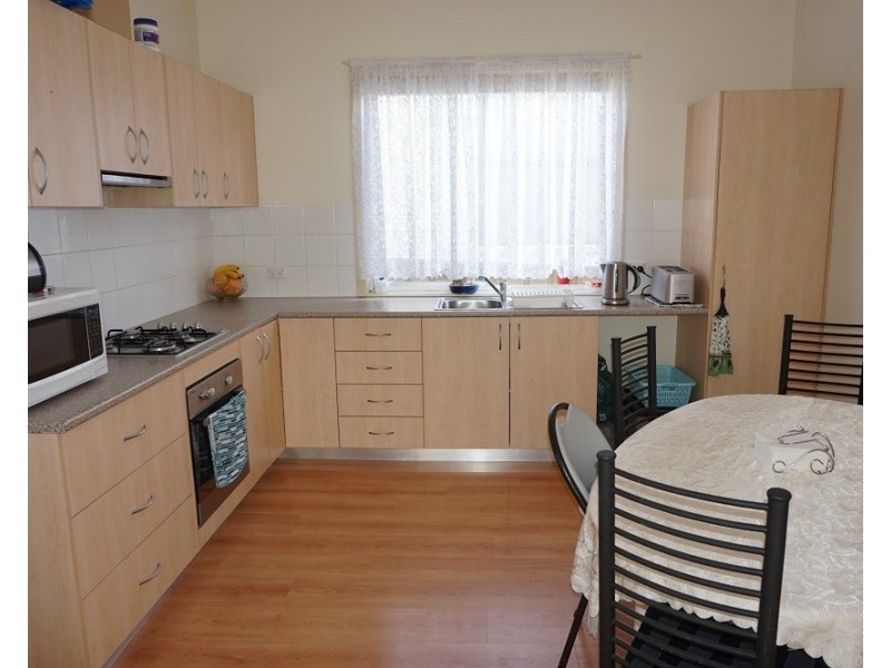 166 Clinton Street, Goulburn NSW 2580